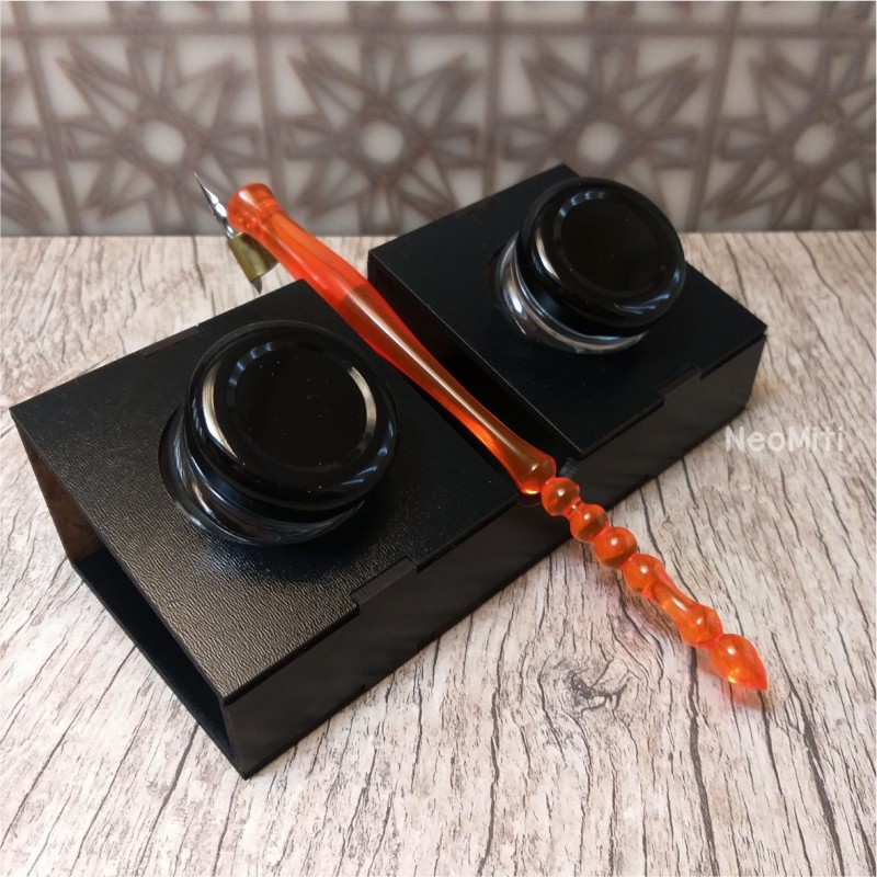 suporte tinta em mdf preto com potinho de vidro para caligrafia guache cabo obliquo